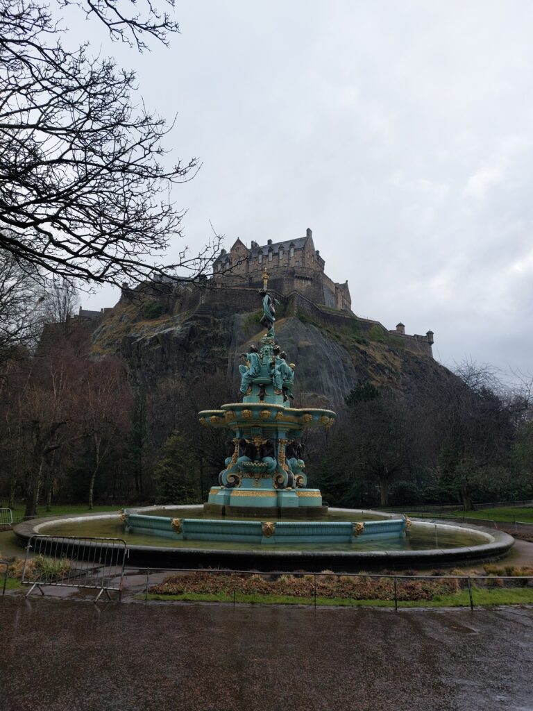 Ross Fountain with Edinburgh Castle behind it