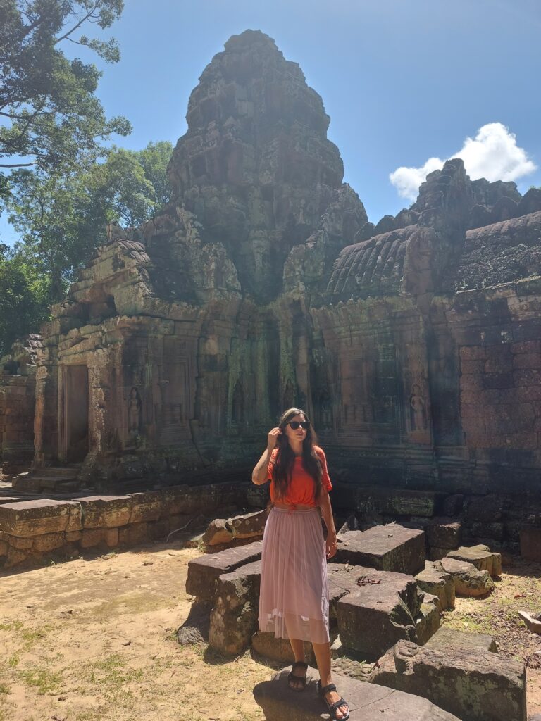 Mirka posing outside the Ta Prohm temple