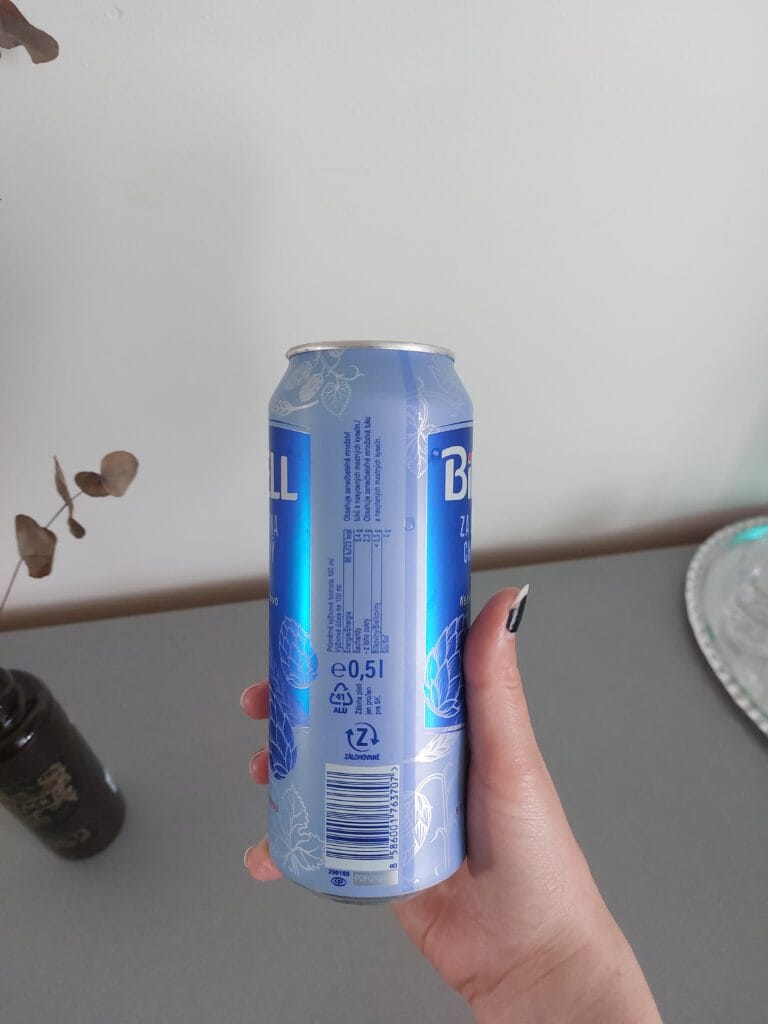 Can You Drink Tap Water in Slovakia? Yes — But Here’s What You Need to Know 8 A blue beer can with a big Z on it