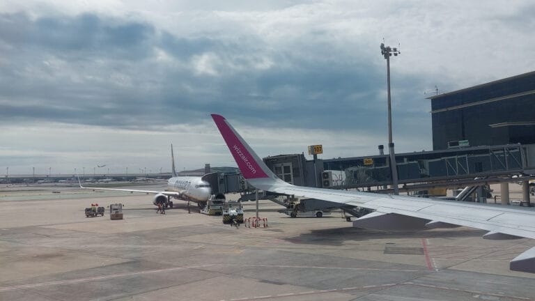 Spain Barcelona Airport Wizzair featured resized
