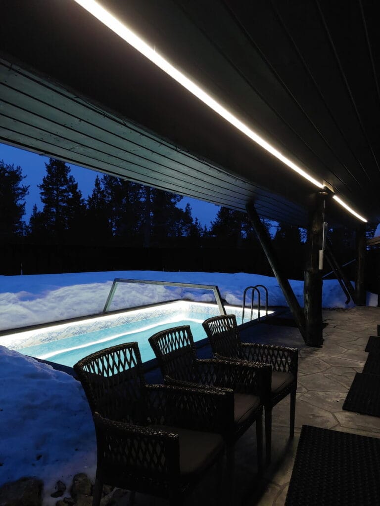 Outdoor ice pool
