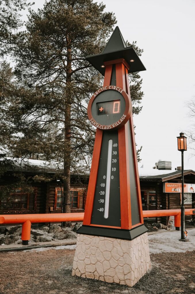 A big temperature sign showing 0 degrees Celsius