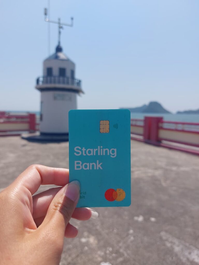 Starling bank card
