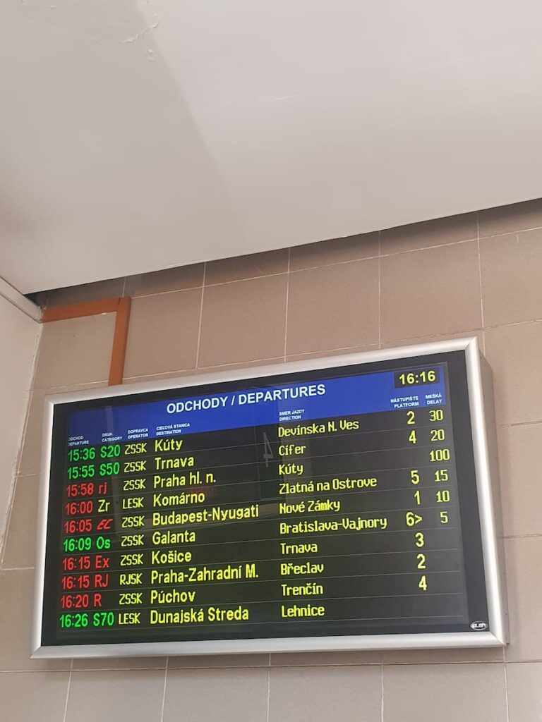 100 minute delay on a train from Bratislava to Prague