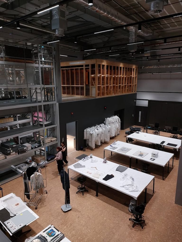 Conservators working at V&A Storehouse 
