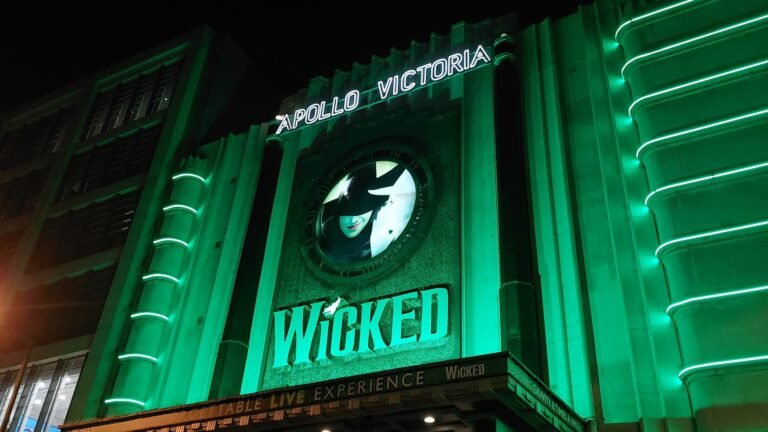 Cheap Front Row Wicked London Tickets: Was It Worth It? 20 Wicked theatre in London
