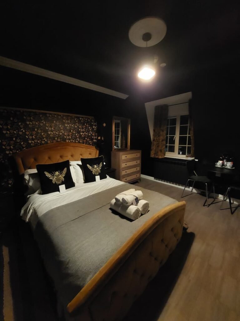 Black and gold hotel room