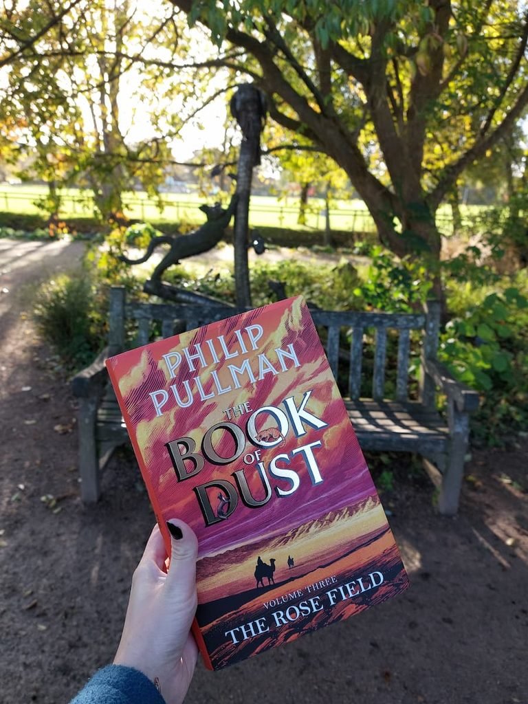3 Days in Oxford: A Harry Potter & His Dark Materials Itinerary 19 Book of Dust: The Rose Field at Lyra's bench in Oxford Botanic Garden