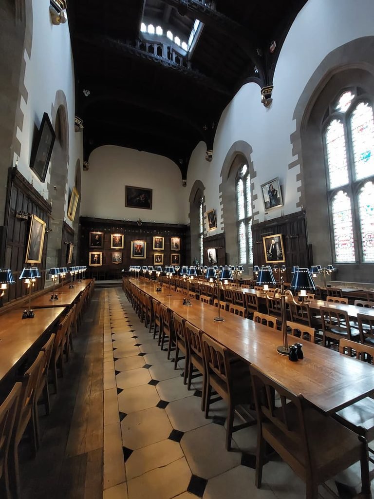 3 Days in Oxford: A Harry Potter & His Dark Materials Itinerary 12 Dining Hall at New College