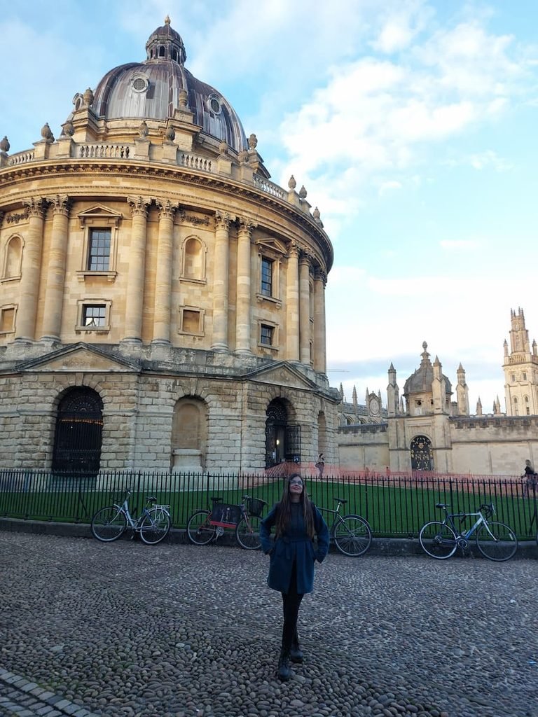 3 Days in Oxford: A Harry Potter & His Dark Materials Itinerary 23 Mirka in front of the Radcliffe Camera in Oxford